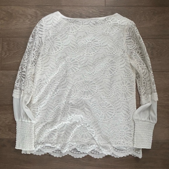 White lace blouse - Picture 1 of 3